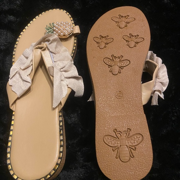 Whimsical Pineapple sandals - Picture 2 of 3